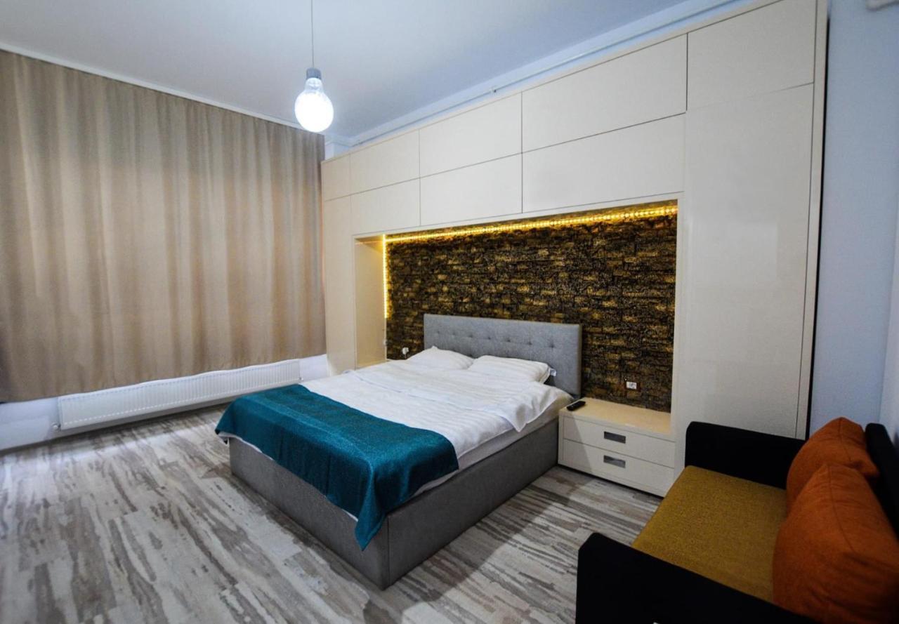 Lakeside Studio Mamaia Central Экстерьер фото