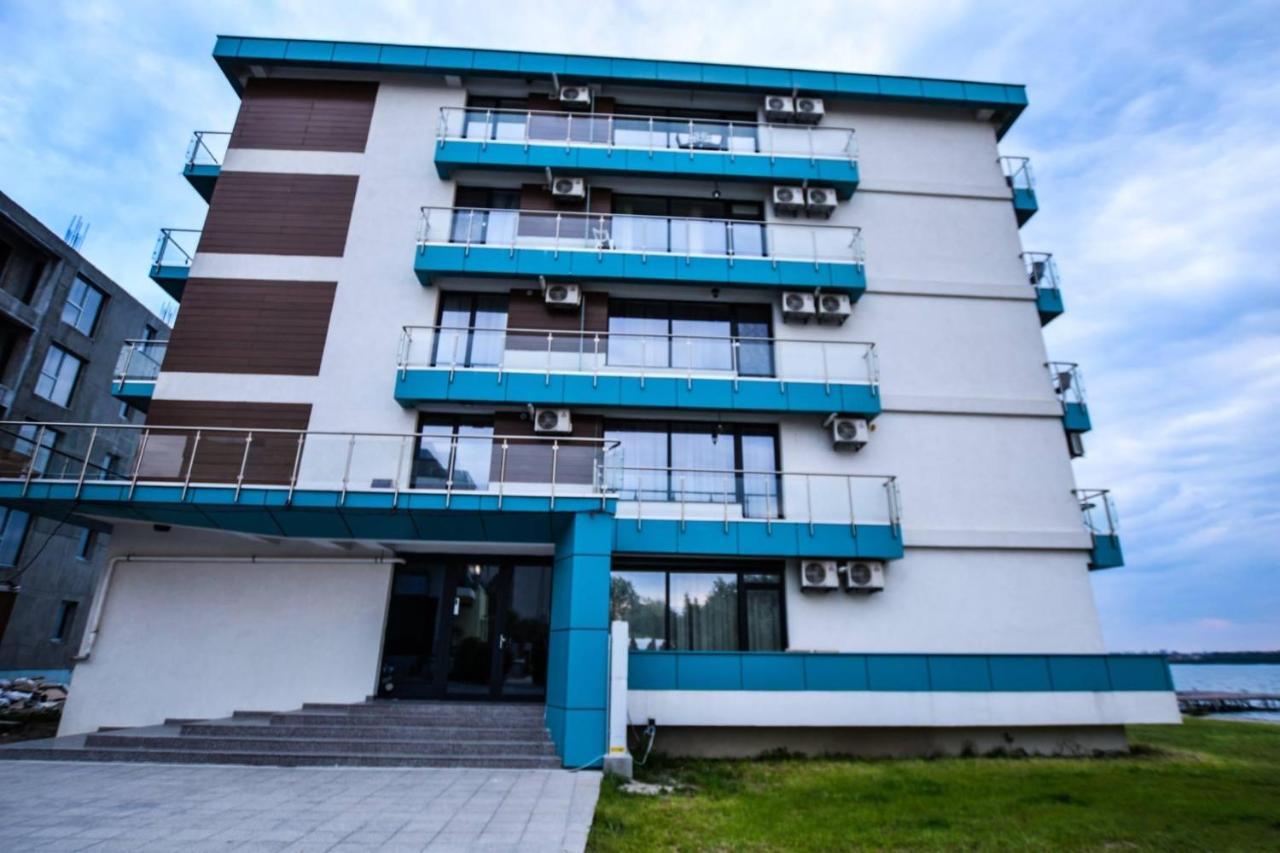 Lakeside Studio Mamaia Central Экстерьер фото