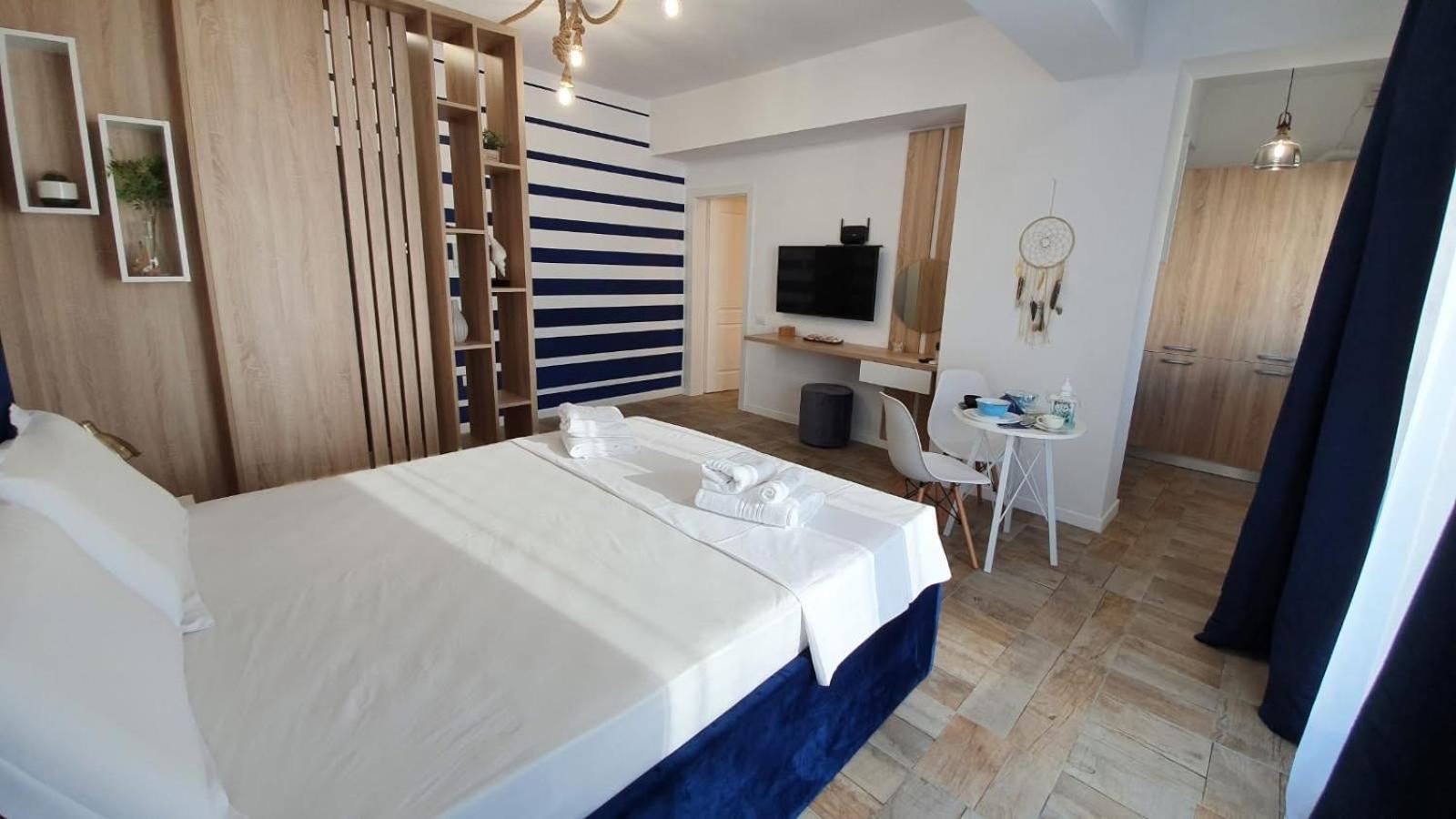 Lakeside Studio Mamaia Central Экстерьер фото